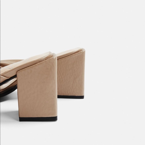 taupe knotted block heeled sandals - Picture 3 of 3